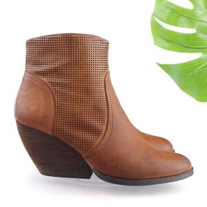 Very‎ Volatile Womens Xanny Boots Size 10 Brown Wedge Heel Vegan Booties Western